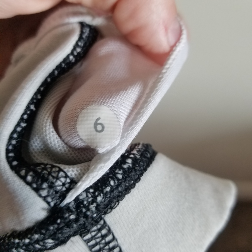 Lululemon Brisk Bloom Flow Y Bra IV size 6 - Picture 2 of 3